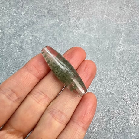 【ガネッシュヒマール産】クローライトイン天然ヒマラヤ水晶 樽型ビーズ/Ganesh Himal Chlorite in Himalayan Quartz barrel beads
