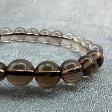 【ガウリシャンカール産】天然ヒマラヤスモーキークォーツ"ハート"デザインブレスレット①/GauriShankar Himalayan Smoky Quartz "Heart" Bracelet