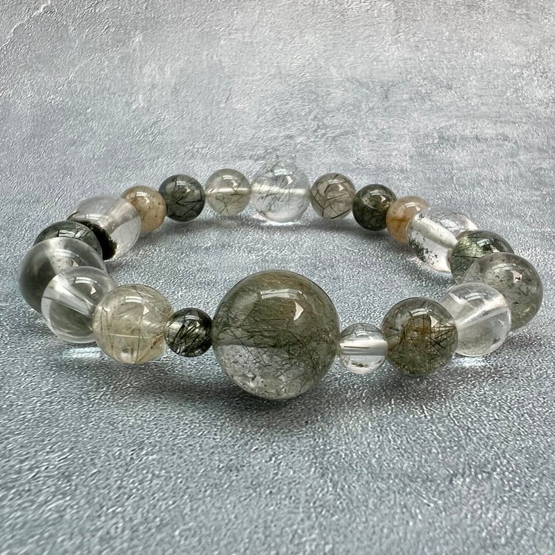 デザインブレスレット】ガネッシュヒマール産アクチノライト&クロー