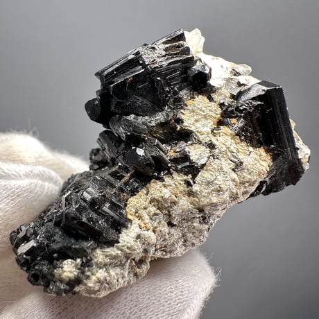 ネパールジャジャルコット産 ヒマラヤ天然ブラックトルマリン原石④/Nepal Jajarkot Himalayan Natural Black Tourmaline