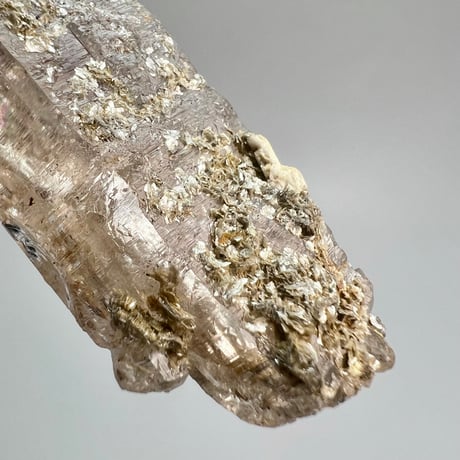【ガネッシュヒマール産】マイカイン天然ヒマラヤ水晶/Ganesh Himal Himalayan Quartz