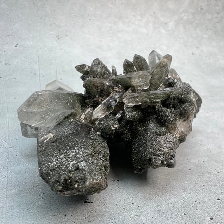 【ガネッシュヒマール産】クローライトイン天然ヒマラヤ水晶クラスター/Ganesh Himal Chlorite in Himalayan Quartz Cluster