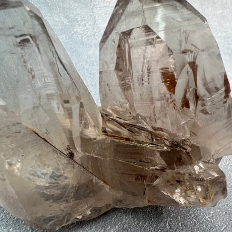 【ガネッシュヒマール産】バイオタイト&雲母入り天然ヒマラヤ水晶/Ganesh Himal Biotite & Mica in Himalayan Quartz