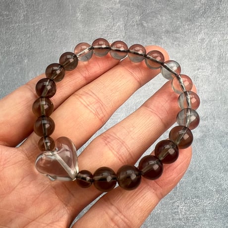 【ガウリシャンカール産】天然ヒマラヤスモーキークォーツ"ハート"デザインブレスレット①/GauriShankar Himalayan Smoky Quartz "Heart" Bracelet