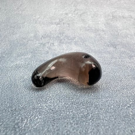 【ガウリシャンカール産】天然ヒマラヤスモーキークォーツ"手磨き加工"勾玉ビーズ④/Gaurishankar Himalayan Smoky  Quartz Magatama Beads