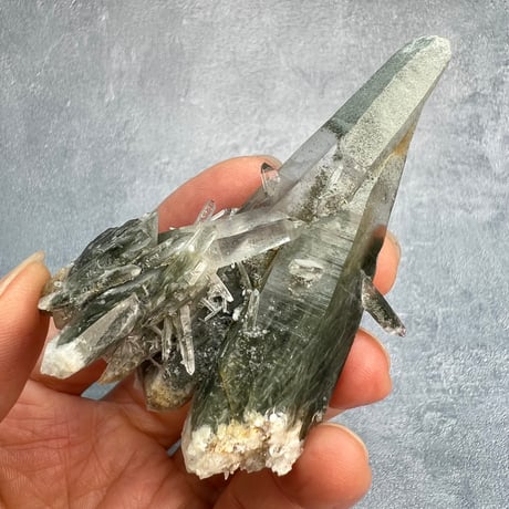 【ガネッシュヒマール産】アクチノライト&クローライトイン天然ヒマラヤ水晶/Ganesh Himal Actinorite&Chloritet in Himalayan Quartz