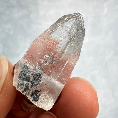 【カイラス産】天然ヒマラヤ水晶革紐付きペンダント/Kailash Himalayan Quartz Pendant