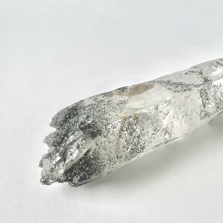 【マナスル産】クローライトイン天然ヒマラヤ水晶ポイント/Manaslu Chlorite in Himalayan Quartz Point