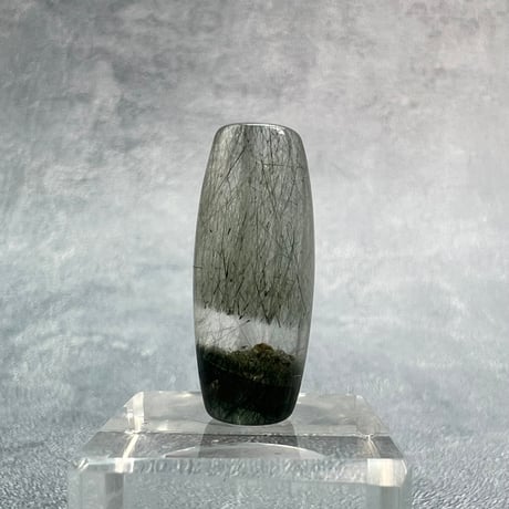 【ガネッシュヒマール産】アクチノライト&クローライトイン天然ヒマラヤ水晶 樽型ビーズ⑭/Ganesh Himal Actinolite&Chlorite in barrel beads