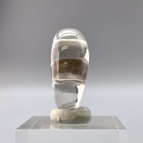 ガウリシャンカール産天然スモーキークォーツ"手磨き加工"勾玉ビーズ2️⃣/Gaurishankar Himalayan Smoky  Quartz Magatama