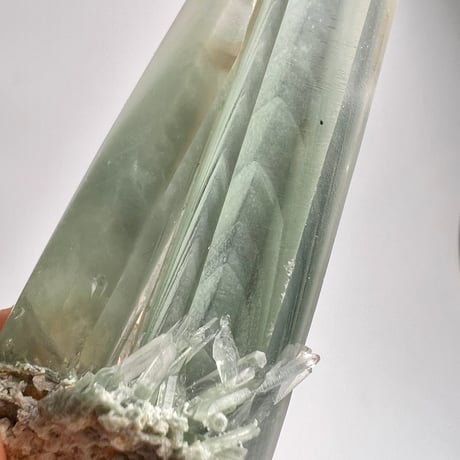 マダガスカル産クローライトインクォーツ/Madagascar Chlorite in Quartz
