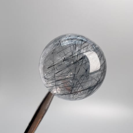 【ガネッシュヒマール産】11mm"手磨き加工"アクチノライトイン天然ヒマラヤ水晶ビーズ/Ganesh Himal Actinolite in Himalayan Quartz Round Beads