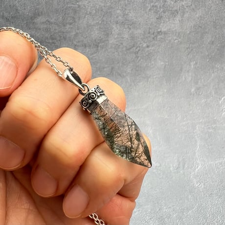 【ガネッシュヒマール産】アクチノライトイン天然ヒマラヤ水晶ペンダントトップ④/Ganesh Himal Actinorite in Himalayan Quartz Pendant Top