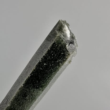 【ガネッシュヒマール産】クローライトイン天然ヒマラヤ水晶ミニポイント"KK" Ganesh Himal Chlorite in Himalayan Quartz Mini Point
