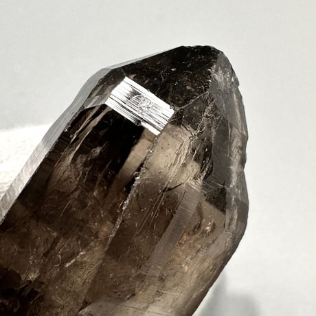 ガウリシャンカール産天然ヒマラヤスモーキークォーツポイント/GauriShankar Himalayan Smoky Quartz
