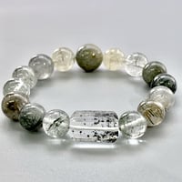 【デザインブレスレット】ガネッシュヒマール産"手磨き加工"クローライト&アクチノライトインヒマラヤ水晶/Ganesh Himal Chlorite&Actinolite