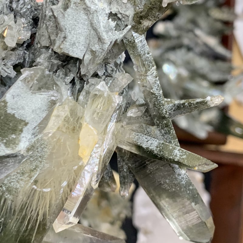 ネパールガネッシュヒマール産ヒマラヤ水晶5.7kg️モスクォーツ緑泥石 