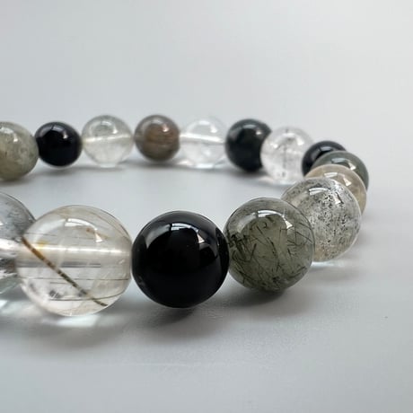 【デザインブレスレット】ガネッシュヒマール産天然ヒマラヤ水晶×鳳眼菩提樹ビーズ Ganesh Himal Himalayan Quartz × Bodhi Beads Bracelet