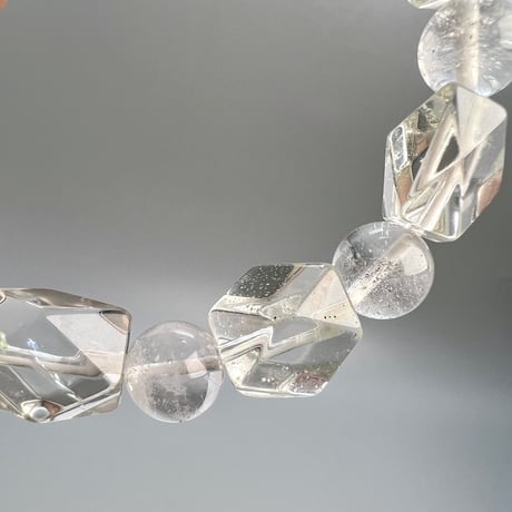 【カイラス産】"手磨き"天然ヒマラヤ水晶デザインブレスレット/Kailash Himalayan Quartz Design Bracelet