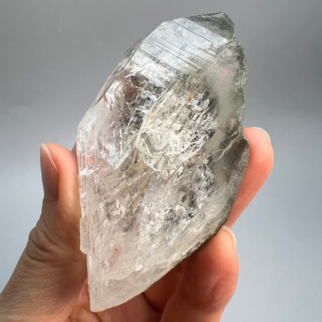 大特価【ガネッシュヒマール産】クローライトイン天然ヒマラヤ水晶⑬/Ganesh Himal Chlorite in Himalayan Quartz