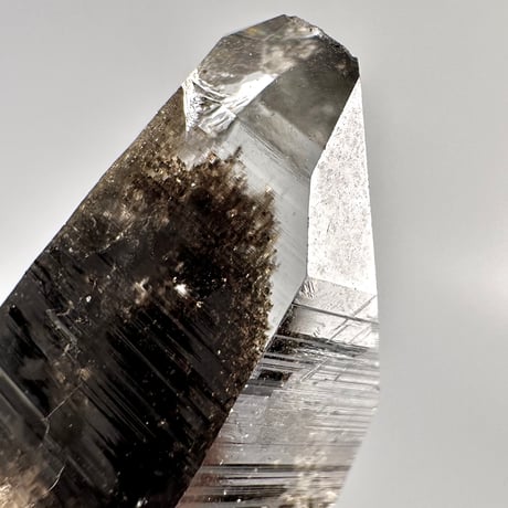 【ガネッシュヒマール産】クローライトイン天然ヒマラヤ水晶ミニポイント"YY"/Ganesh Himal Chlorite in Himalayan Quartz mini Point