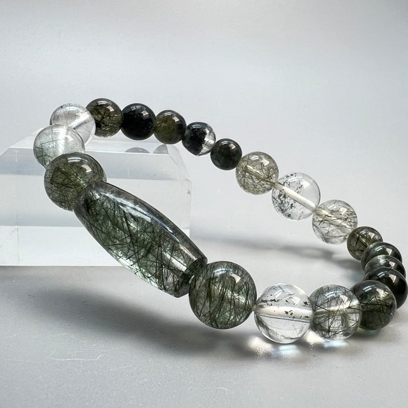 ガネッシュヒマール産】アクチノライトイン天然ヒマラヤ水晶デザイン