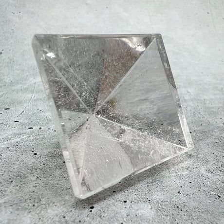 【ガネッシュヒマール産】天然ヒマラヤ水晶ピラミッド/Ganesh Himal Himalayan Quartz Pyramid