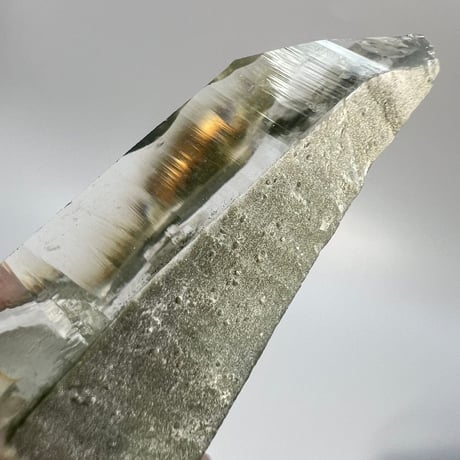 【ガネッシュヒマール産】クローライトイン天然ヒマラヤ水晶ポイント/Ganesh Himal Chlorite in Himalayan Quartz Mini Point