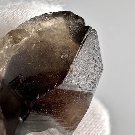 ガウリシャンカール産天然ヒマラヤスモーキークォーツ/GauriShankar Himalayan Smoky Quartz