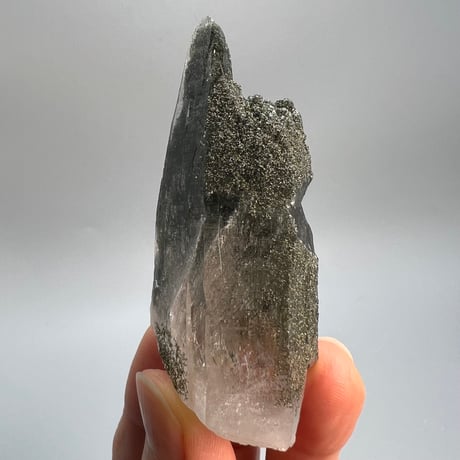 大特価【ガネッシュヒマール産】クローライトイン天然ヒマラヤ水晶⑫/Ganesh Himal Chlorite in Himalayan Quartz