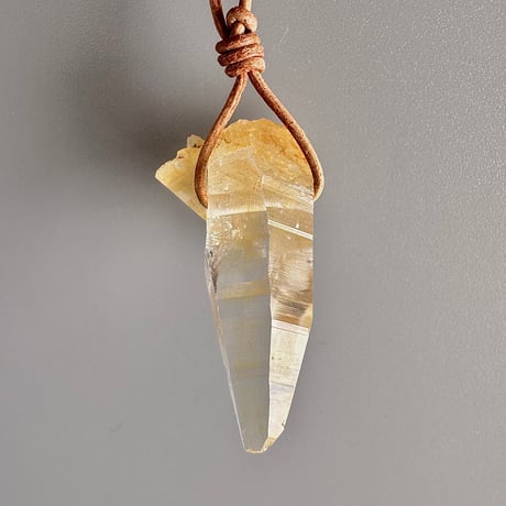 【ガネッシュヒマール産】リモナイトイン天然ヒマラヤ水晶ペンダント/ GaneshHimal Limonite in Natural Pendant