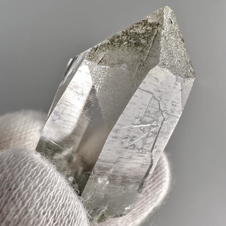 【ガネッシュヒマール産】クローライトイン天然ヒマラヤ水晶ミニポイント"CC"/Ganesh Himal Chlorite in Himalayan Quartz Mini Point