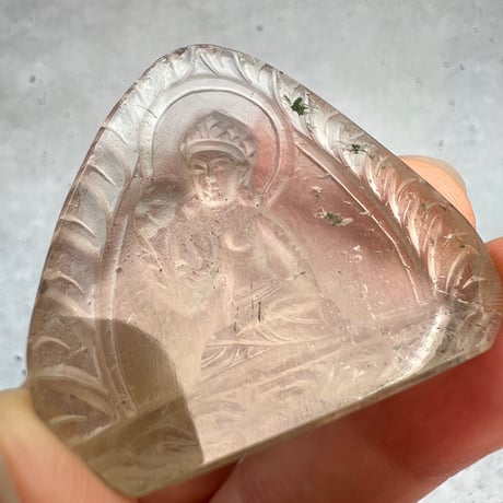 【ガウリシャンカール産】天然ヒマラヤレモンスモーキークォーツ "ホワイトターラ"仏像/Gaurishankar Himalayan Lemon Smoky "Green Tara"Statue
