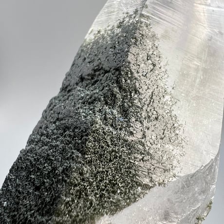 【ガネッシュヒマール産】クローライトイン天然ヒマラヤ水晶/Ganesh Himal Chlorite in Himalayan Quartz
