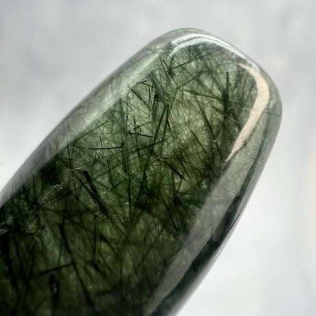 【ガネッシュヒマール産】アクチノライトイン天然ヒマラヤ水晶 樽型ビーズ/Ganesh Himal Actinolite in Himalayan Quartz barrel beads