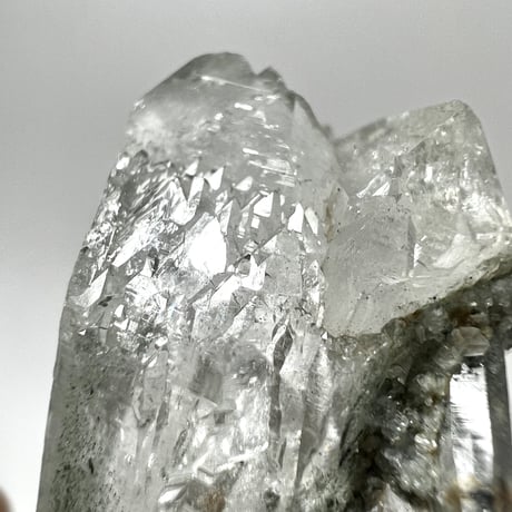 マナスル産クローライトインヒマラヤ水晶ポイント/Manaslu Chlorite in Himalayan Quartz Point