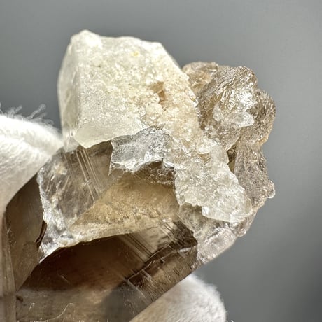 ガウリシャンカール産天然ヒマラヤスモーキークォーツポイント/GauriShankar Himalayan Smoky Quartz