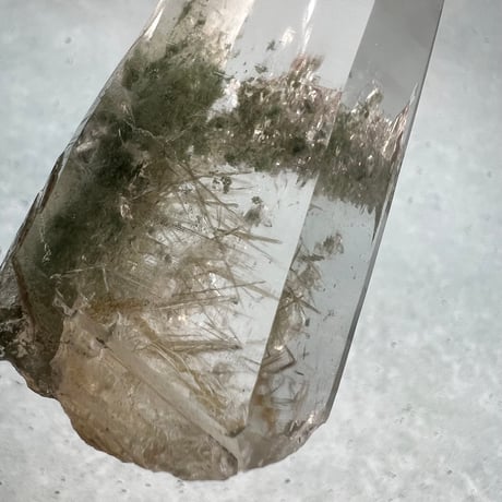 【ガネッシュヒマール産】クローライト&アクチノライト イン天然ヒマラヤ水晶/Ganesh Himal Chlorite&Actinorite in Himalayan Quartz