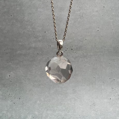【ガネッシュヒマール産】天然ヒマラヤ水晶"手磨き加工"多面カットペンダントトップ/Ganesh Himal Himalayan Quartz Multicut Pendant Top