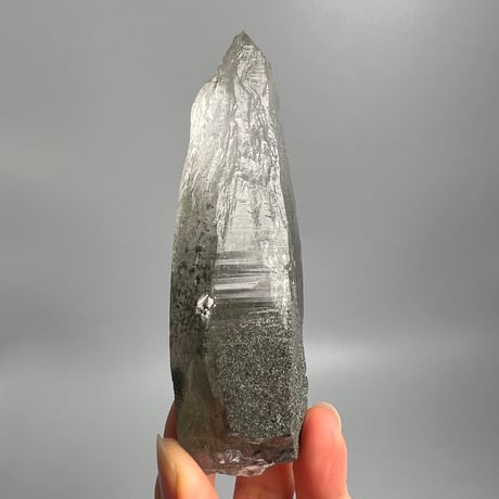 大特価【ガネッシュヒマール産】クローライトイン天然ヒマラヤ水晶/Ganesh Himal Chlorite in Himalayan Quartz