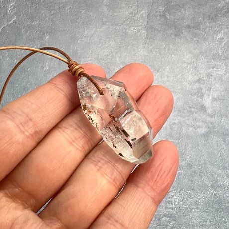 【ガネッシュヒマール産】天然ヒマラヤ水晶ペンダント(ポリッシュ面有)❹/GaneshHimal Natural Himalayan Quartz Pendant