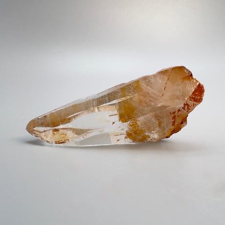 【ガネッシュヒマール産】リモナイトイン天然ヒマラヤ水晶"ポイント"/Ganesh Himal Himalayan Quartz"Point"