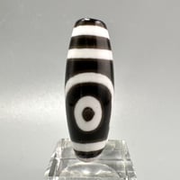天珠 （めのう）/ 二眼天珠（にがんてんじゅ） Dzi Beads
