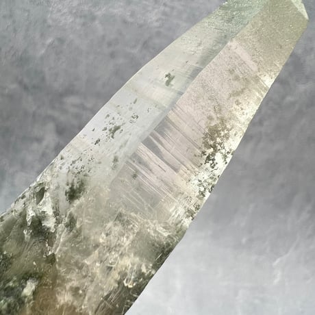 【ガネッシュヒマール産】クローライト&アクチノライトイン天然ヒマラヤ水晶/Ganesh Himal Chlorite&Actinorite in Himalayan Quartz