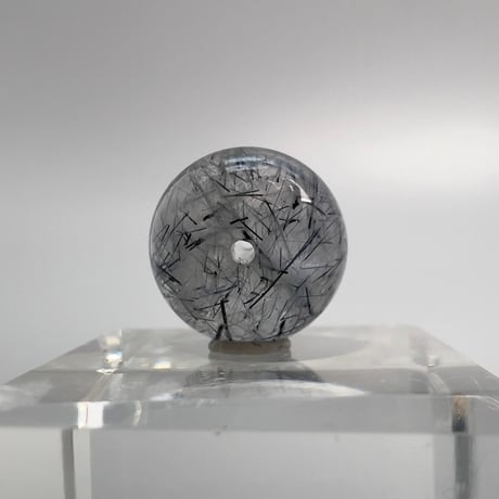 【ガネッシュヒマール産】11mm"手磨き加工"アクチノライトイン天然ヒマラヤ水晶ビーズ/Ganesh Himal Actinolite in Himalayan Quartz Round Beads