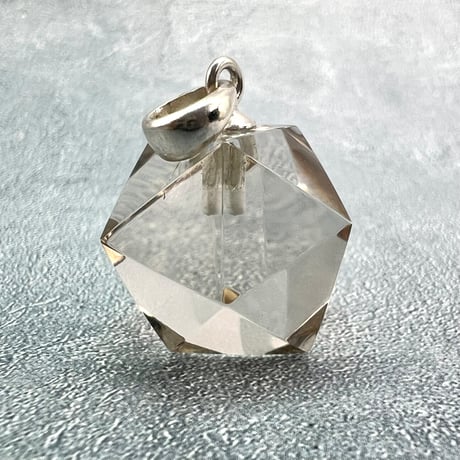 【ガネッシュヒマール産】天然ヒマラヤ水晶"手磨き加工"イコサヘドロン"ペンダントトップ/Ganesh Himal Himalayan Quartz "Icosahedron"Pendant Top