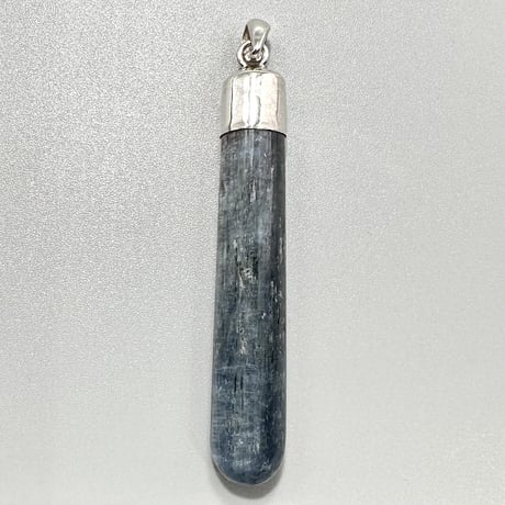 ネパール産ヒマラヤカイヤナイト "手磨き加工"ペンダントトップ 2️⃣ NEPAL Himalayan Kyanite Pendant Top