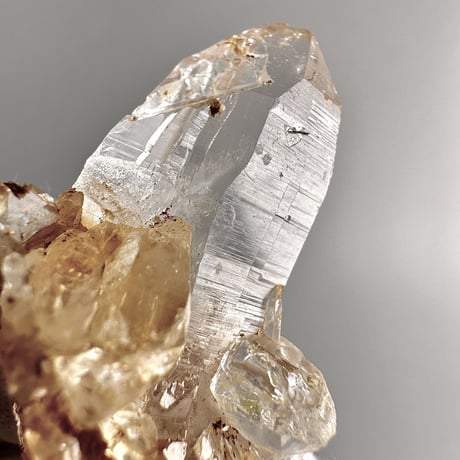 【ガネッシュヒマール産】リモナイトイン天然ヒマラヤ水晶ミニポイント"II"/Ganesh Himal Limonite in Himalayan Quartz Mini Point