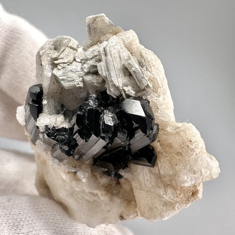 ネパールジャジャルコット産 ヒマラヤ天然ブラックトルマリン原石⑤/Nepal Jajarkot Himalayan Natural Black Tourmaline