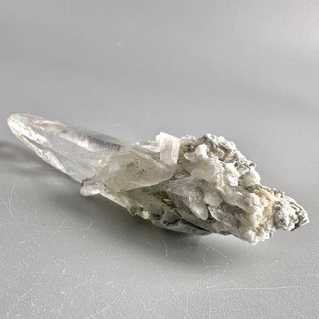 【ガネッシュヒマール産】アクチノライト&クローライトイン天然ヒマラヤ水晶ミニポイント"UU"/Ganesh Himal Actinolite&Chlorite in Himalayan Quartz